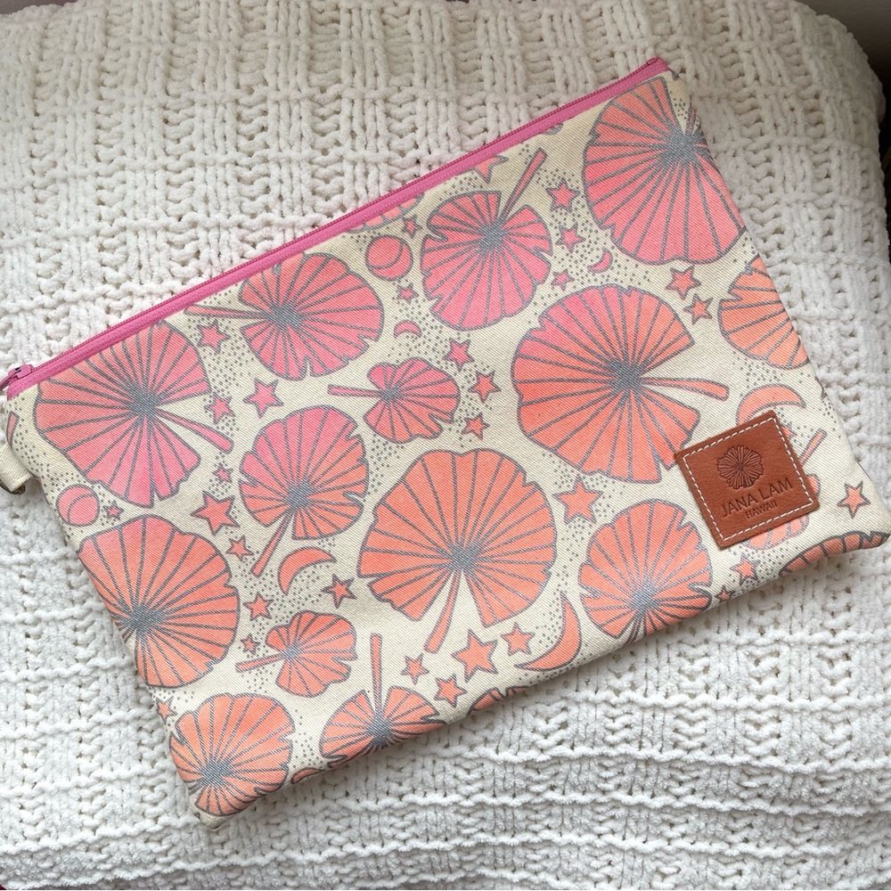 Jana Lam Zipper Clutch